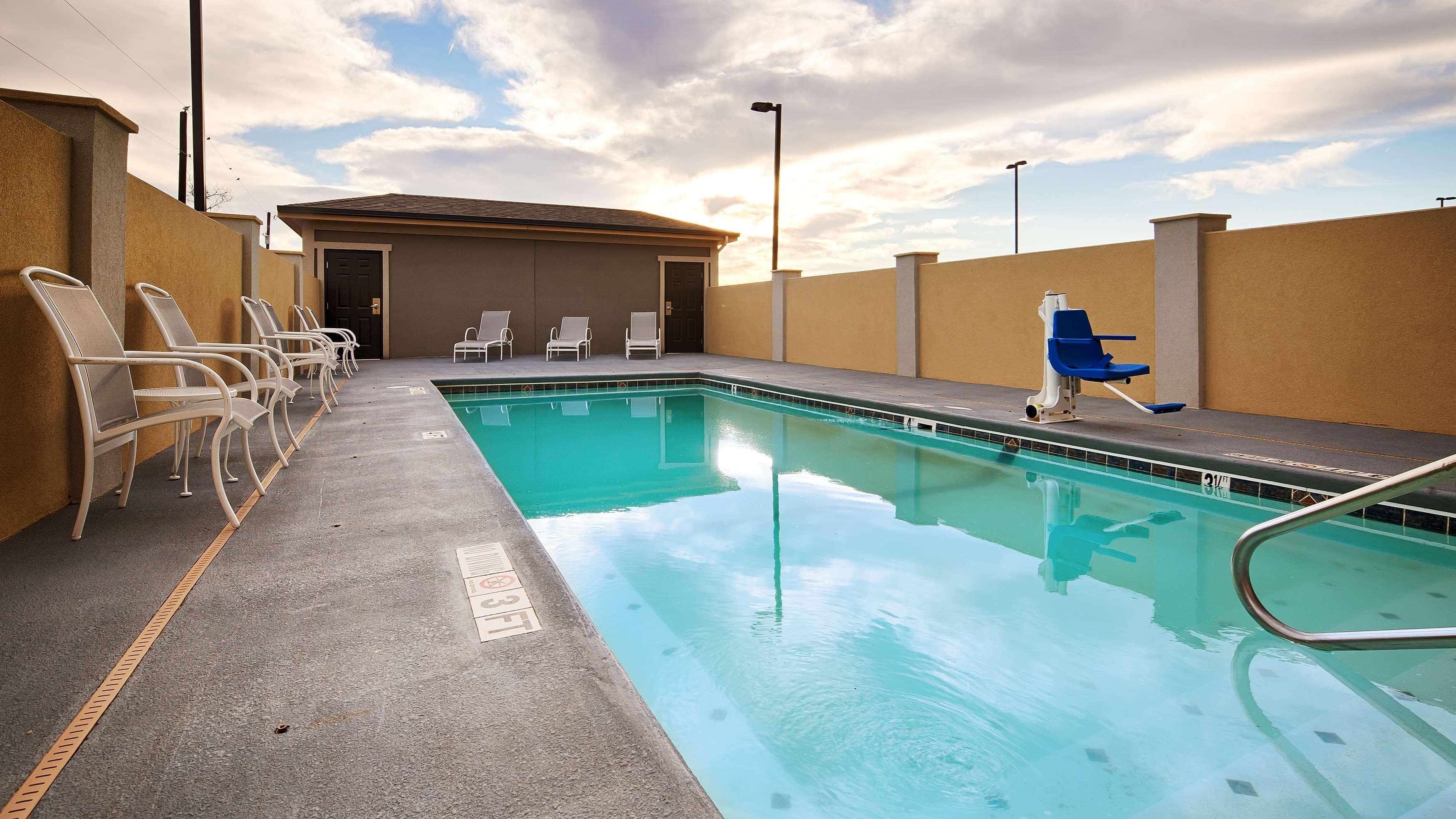 Best Western Los Alamitos Inn & Suites Extérieur photo