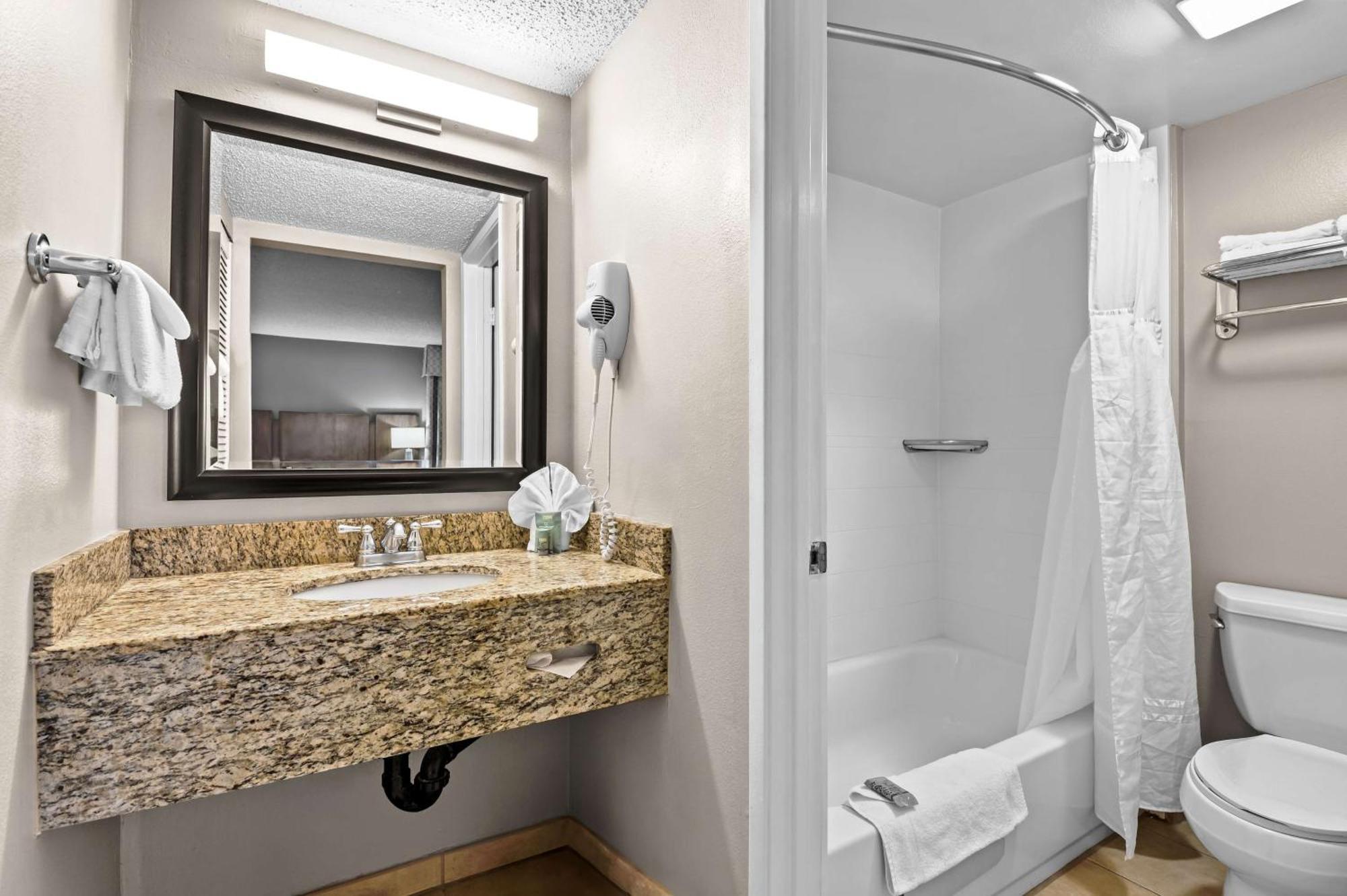 Best Western Los Alamitos Inn & Suites Extérieur photo