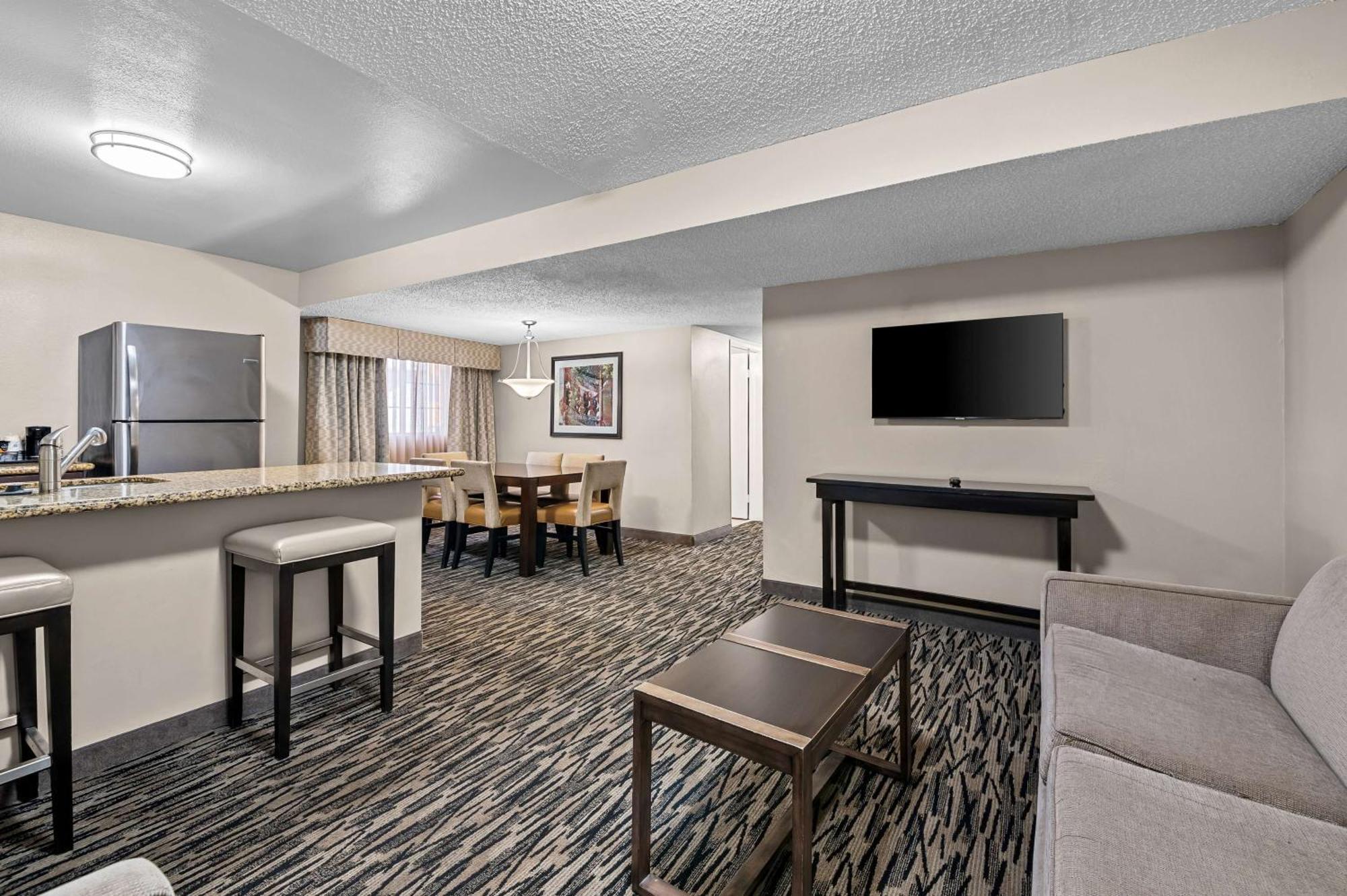 Best Western Los Alamitos Inn & Suites Extérieur photo