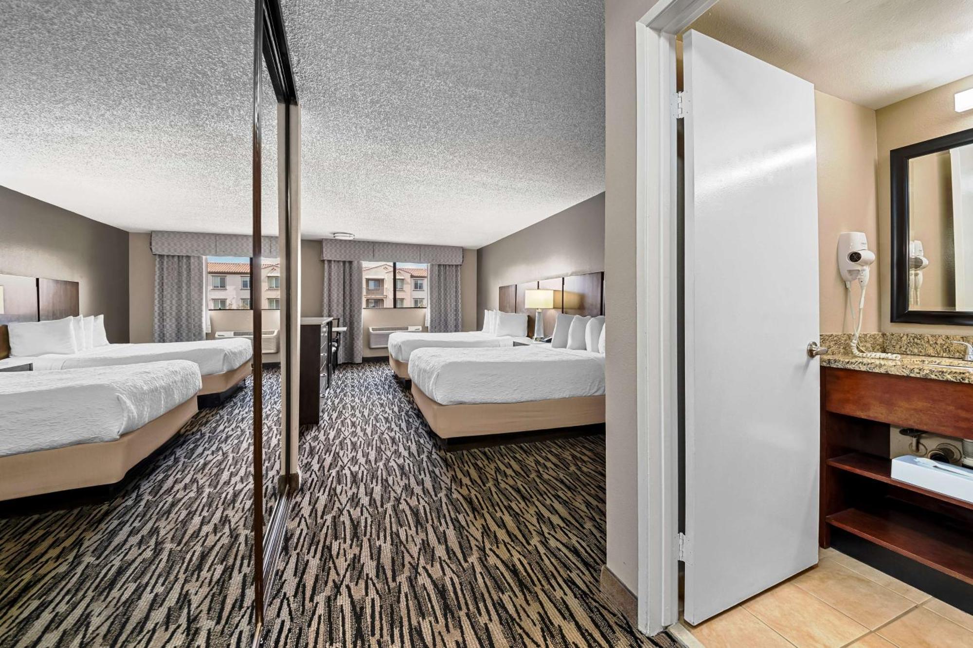 Best Western Los Alamitos Inn & Suites Extérieur photo