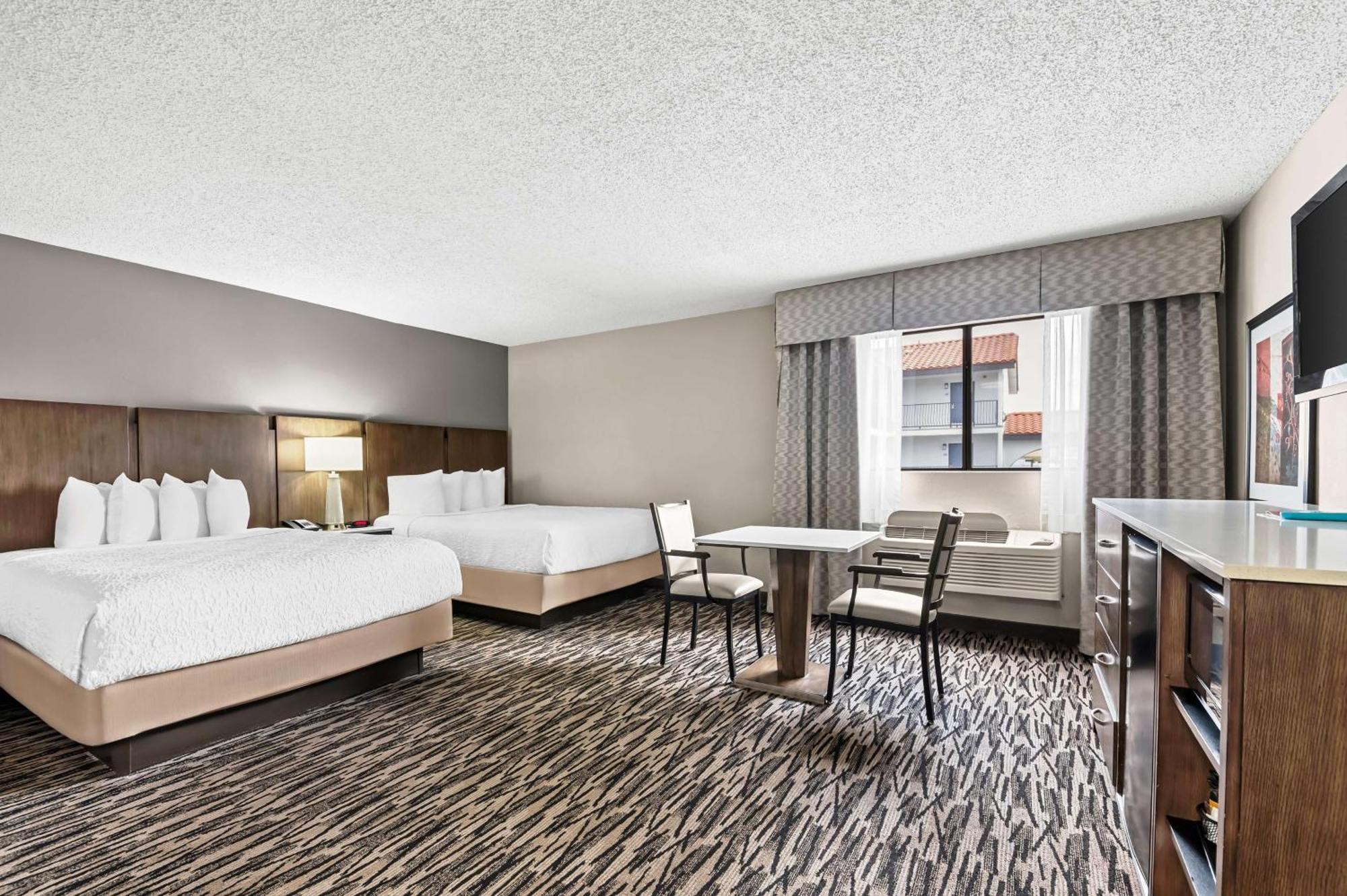 Best Western Los Alamitos Inn & Suites Extérieur photo
